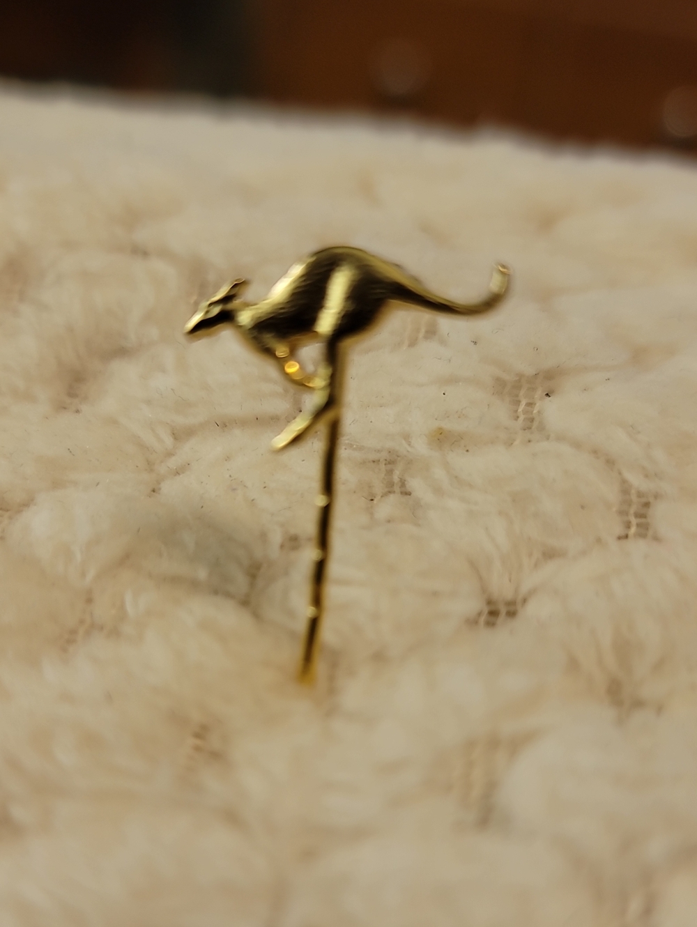 Gold Kangaroo Stick Pin (No Clasp) (48)